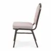 Seitenansicht des Bankettstuhl Alicante Modern SM400 mit gepolstertem Sitz und Metallgestell