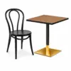 Cafétisch OMEGA 68x68 cm mit schwarzem Stuhl als Einrichtung für Café und Gastronomie