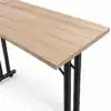 Detailansicht der hellen Tischplatte und des schwarzen Gestells beim Konferenztisch FOLD-L BL